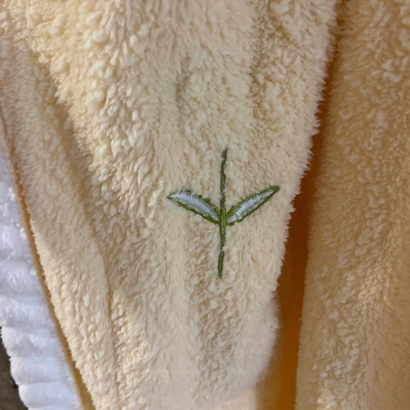 Flower Robe - Picture 8 of 10